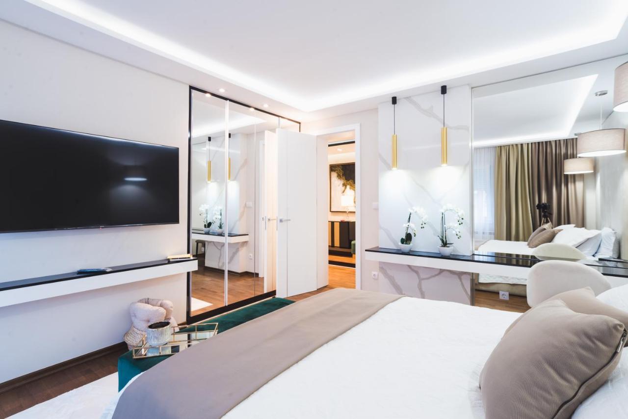 Majestic Apartment 雅戈丁那 外观 照片