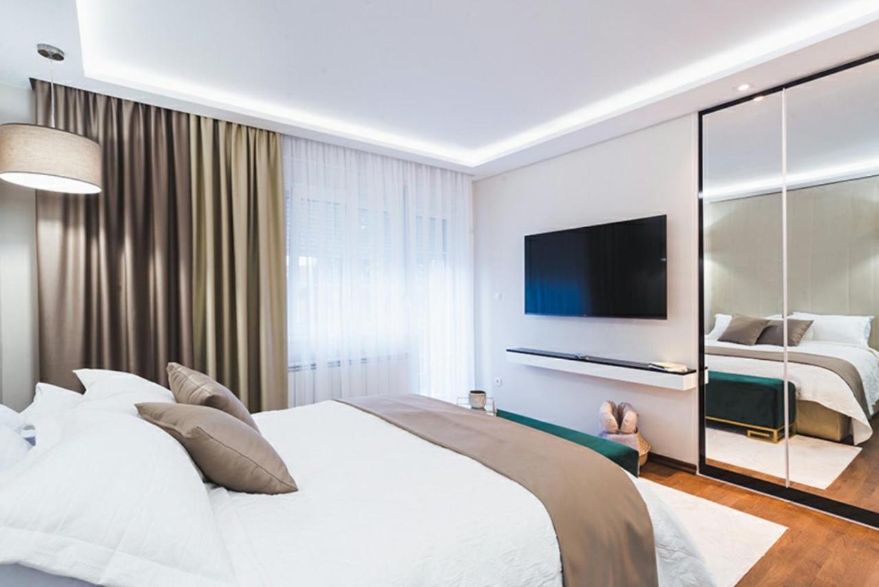 Majestic Apartment 雅戈丁那 外观 照片